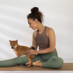 Le puppy yoga : une nouvelle tendance bien-tre qui fait sensation